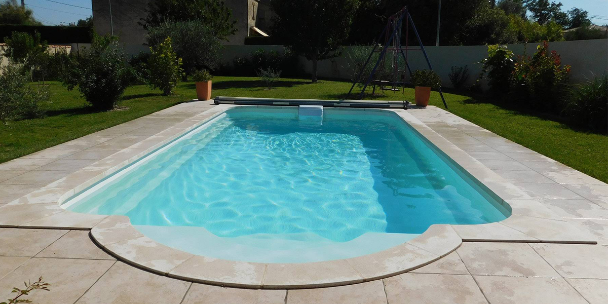 Piscine Composite Déclic 730 BF poste et installation