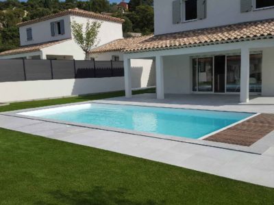 Piscine avec volet immergé Bermudes